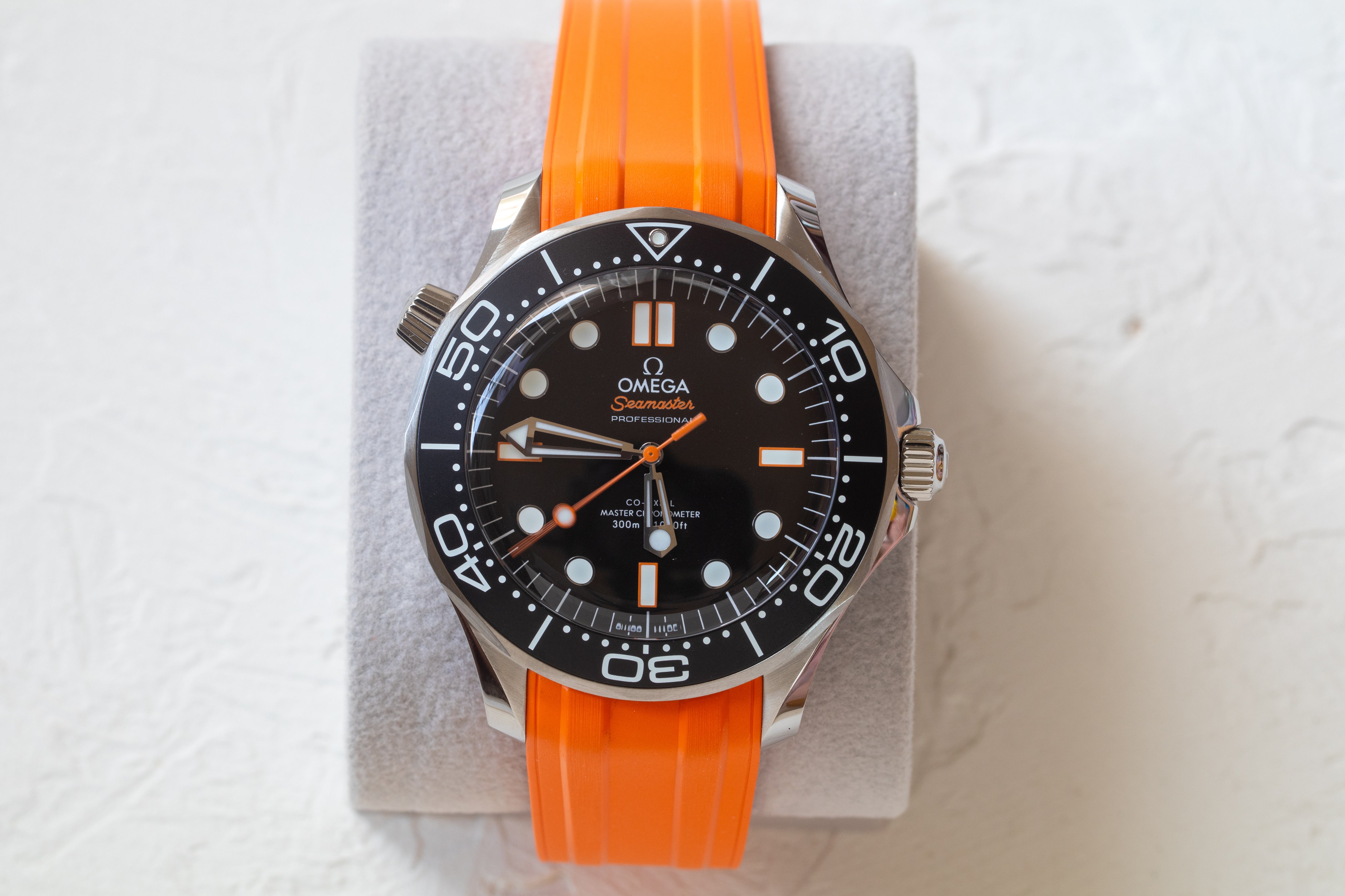 Omega Seamaster Professional Diver 300M 42mm Steel on Rubber Strap (Black Dial) (Copy) 