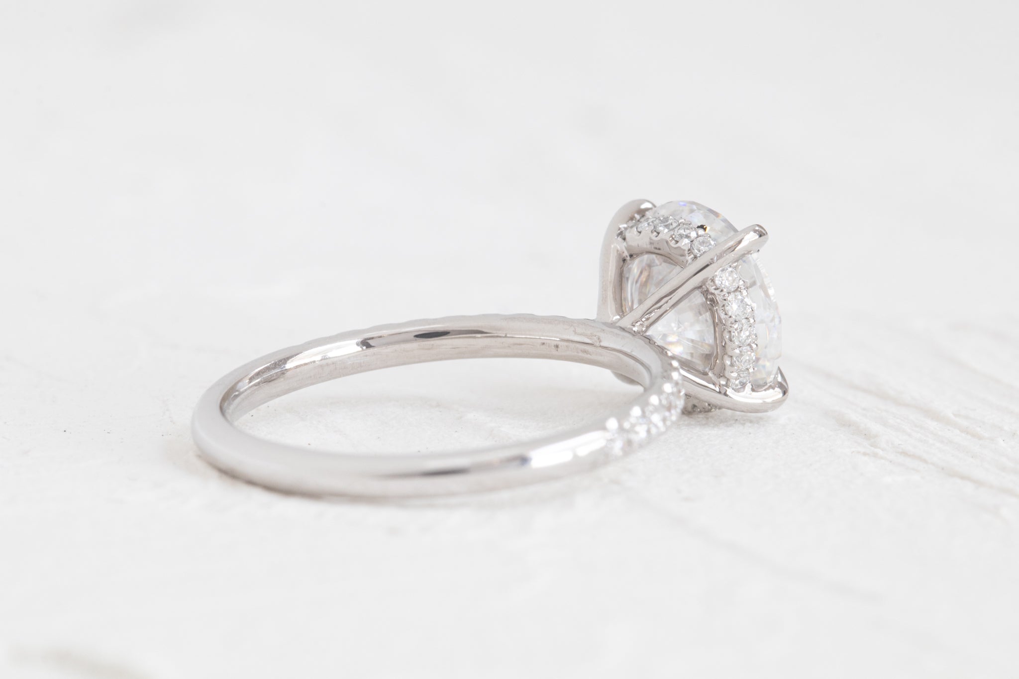 Belle | Round Moissanite 