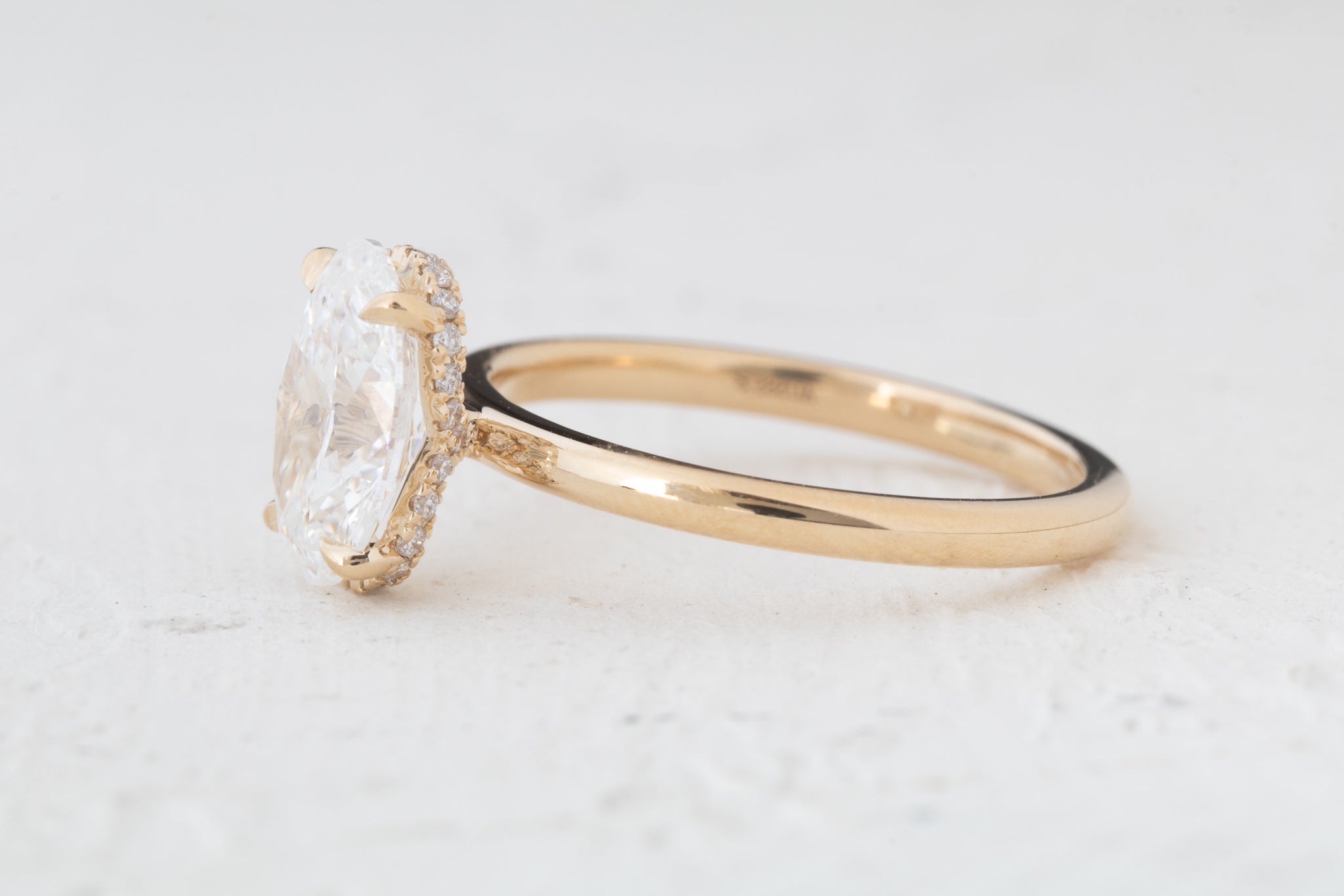 Dove | Oval Lab Diamond 