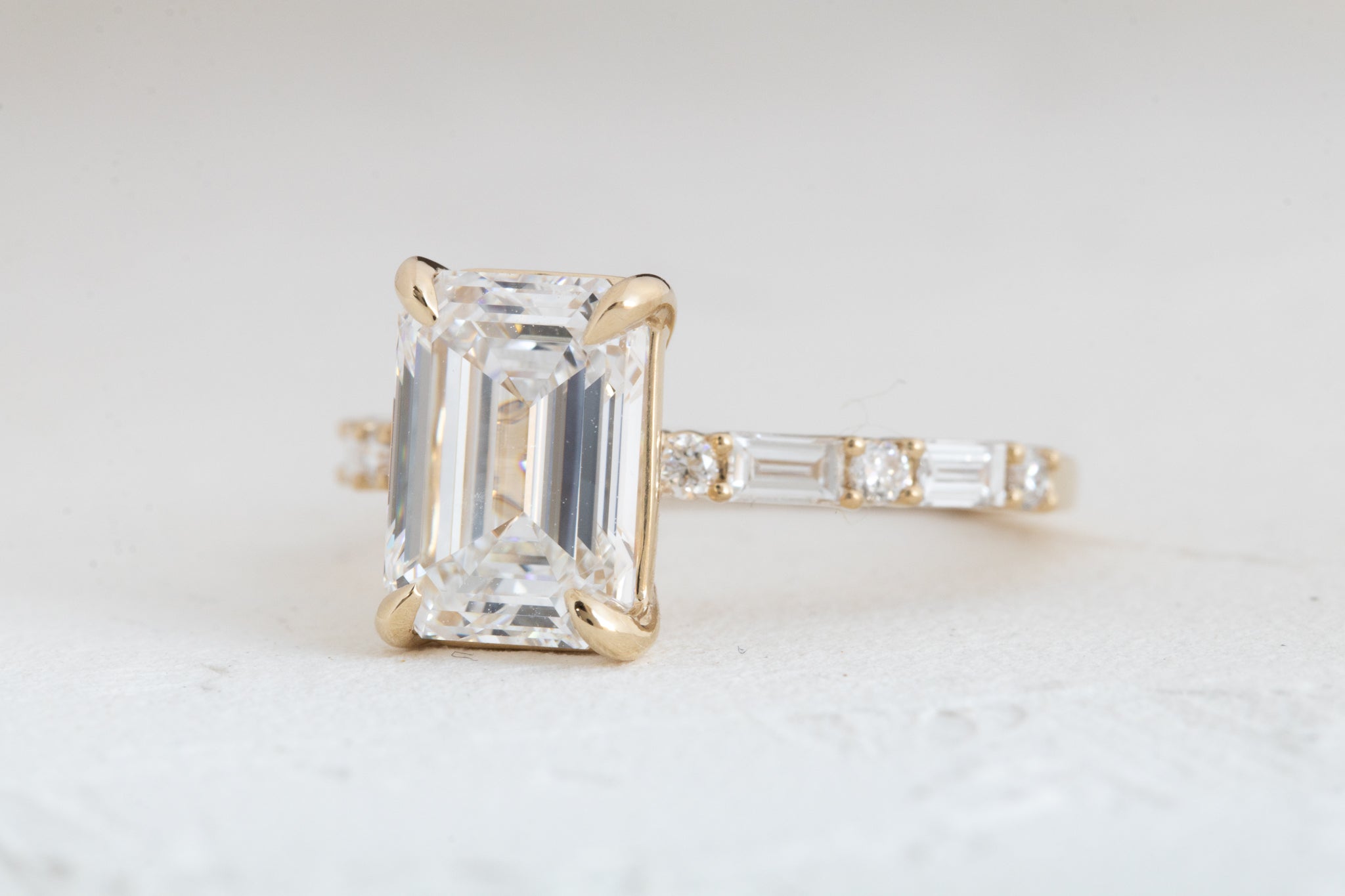 Elara | Emerald Lab Diamond 