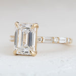 Elara | Emerald Lab Diamond 