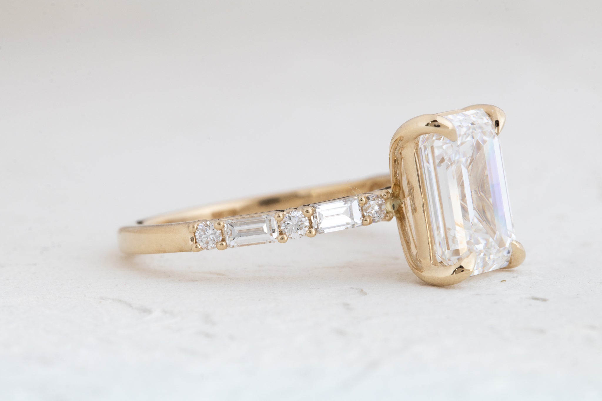 Elara | Emerald Lab Diamond 