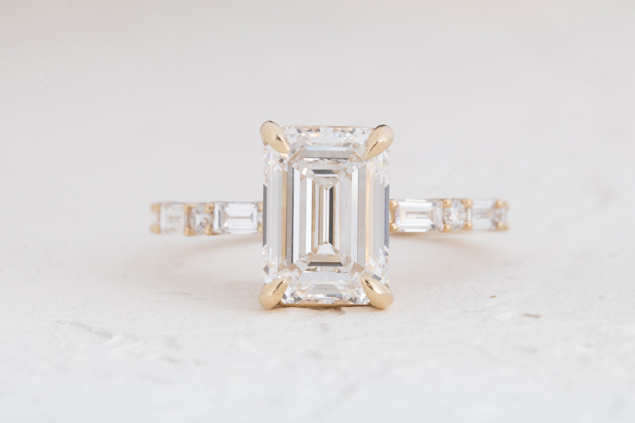 Elara | Emerald Lab Diamond 