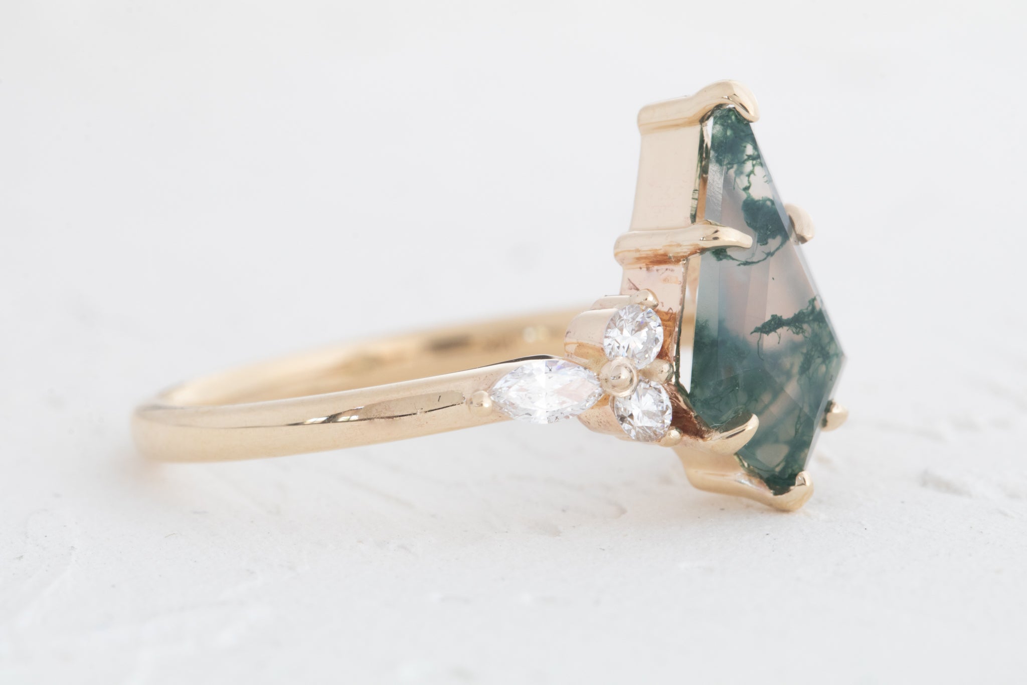 Esme (Low profile) | Kite Moss Agate 